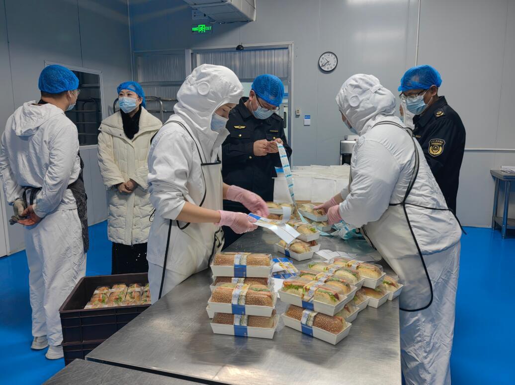 银川市市场监督管理局金凤区分局开展糕点食品生产企业专项检查 保障群众舌尖安全
